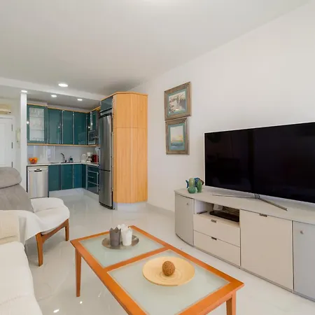 Holiday home The House In Has 2 Bedrooms